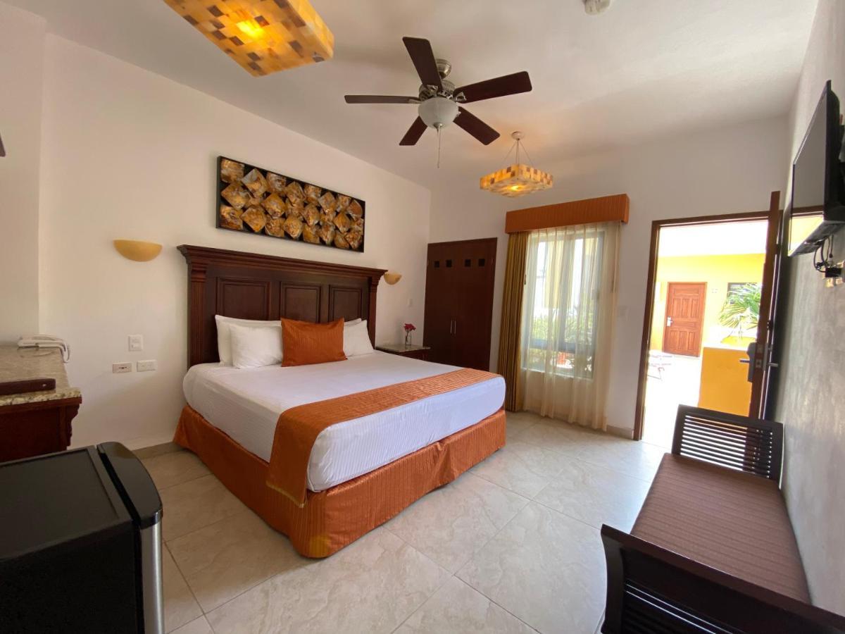 Hotel Las Golondrinas Плайя-дель-Кармен Екстер'єр фото
