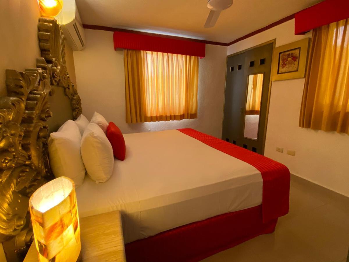 Hotel Las Golondrinas Плайя-дель-Кармен Екстер'єр фото