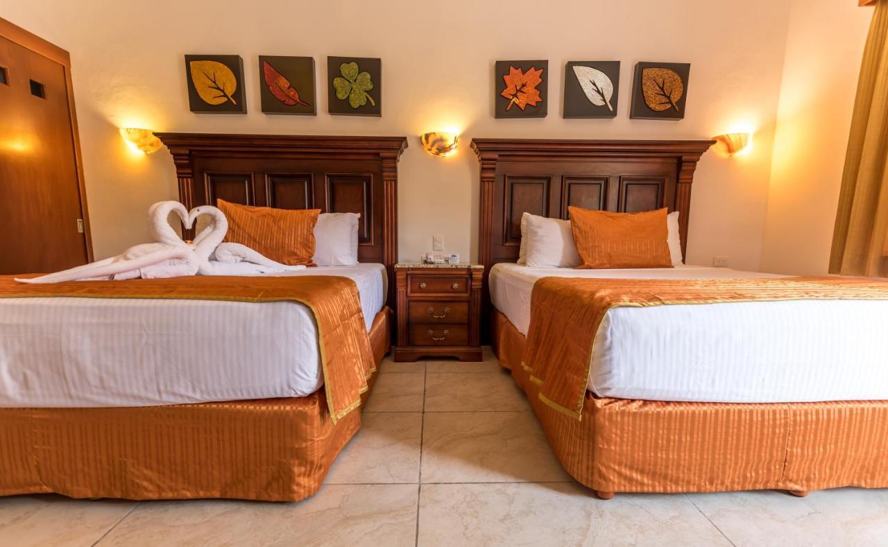 Hotel Las Golondrinas Плайя-дель-Кармен Екстер'єр фото